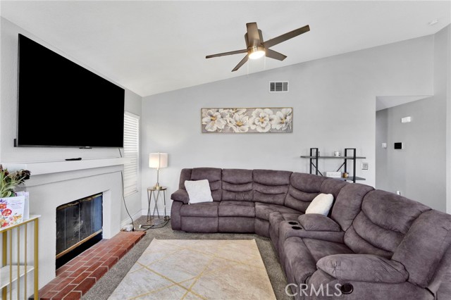 Detail Gallery Image 14 of 37 For 12889 Gifford, Victorville,  CA 92392 - 3 Beds | 2 Baths