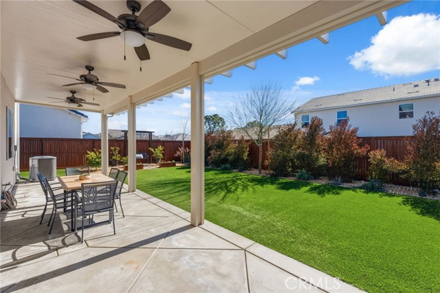 Detail Gallery Image 35 of 59 For 588 Overstone Ave, Madera,  CA 93636 - 5 Beds | 2/1 Baths