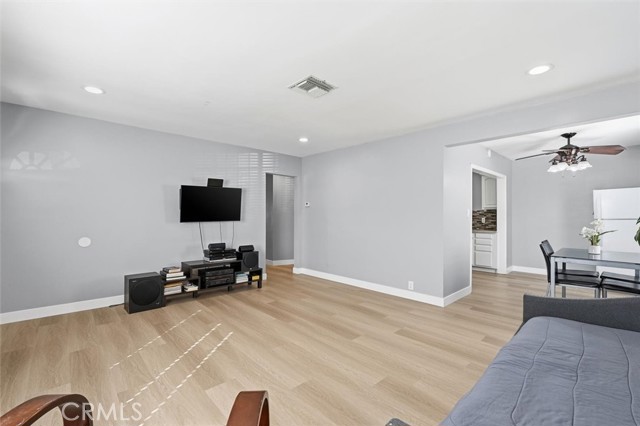 Detail Gallery Image 18 of 47 For 5017 W 118th Pl, Hawthorne,  CA 90250 - 5 Beds | 3 Baths