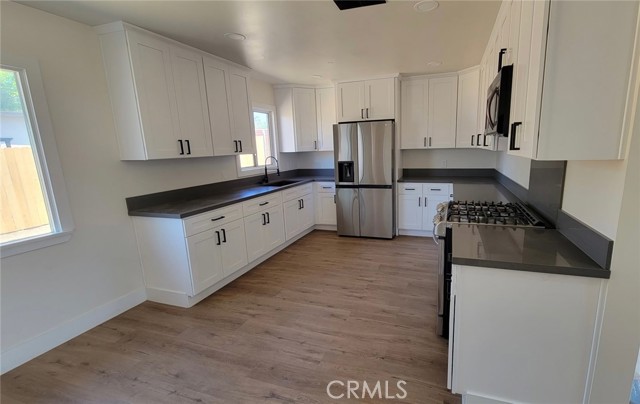 Detail Gallery Image 3 of 14 For 10603 Cherry Ave, Cherry Valley,  CA 92223 - 2 Beds | 1 Baths