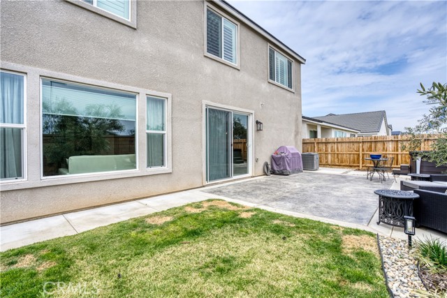 Detail Gallery Image 10 of 32 For 1093 Traverse Dr, Madera,  CA 93636 - 4 Beds | 3/1 Baths