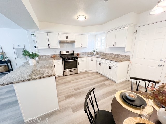 Image 9 of 43 For 13944 Olive Street