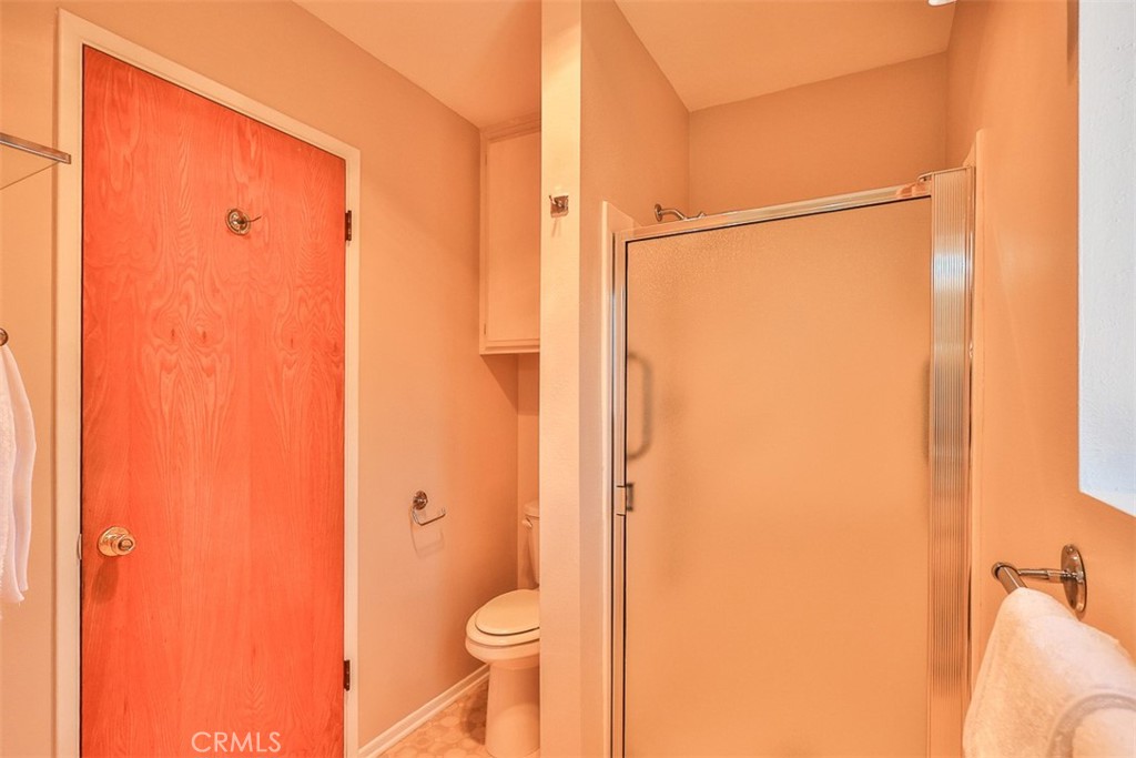 https://media.crmls.org/medias/c4df666d-9dcd-4f4c-b33c-b73e8c2583d5.jpg?preset=X-Large