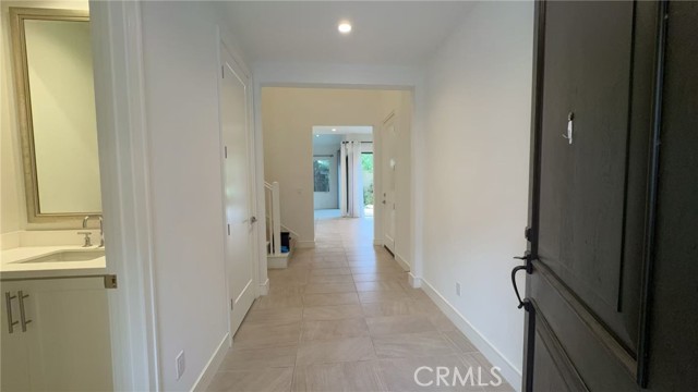 Detail Gallery Image 18 of 25 For 112 San Benito, Irvine,  CA 92618 - 3 Beds | 2/1 Baths