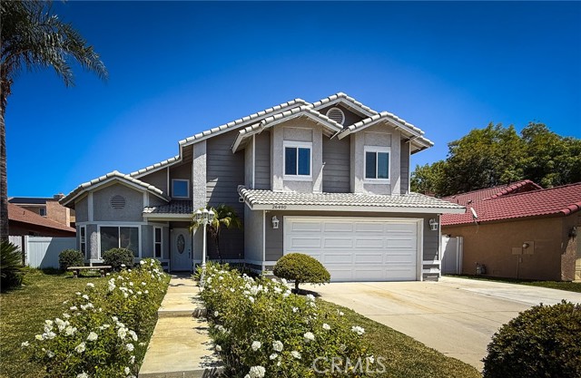 Detail Gallery Image 2 of 28 For 26490 Mapleridge Way, Moreno Valley,  CA 92555 - 3 Beds | 2/1 Baths