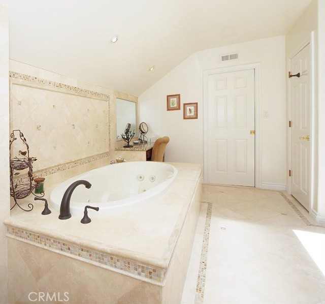 7 Country Meadow Road, Rolling Hills Estates, California 90274, 4 Bedrooms Bedrooms, ,3 BathroomsBathrooms,Residential,Sold,Country Meadow,PV22126276