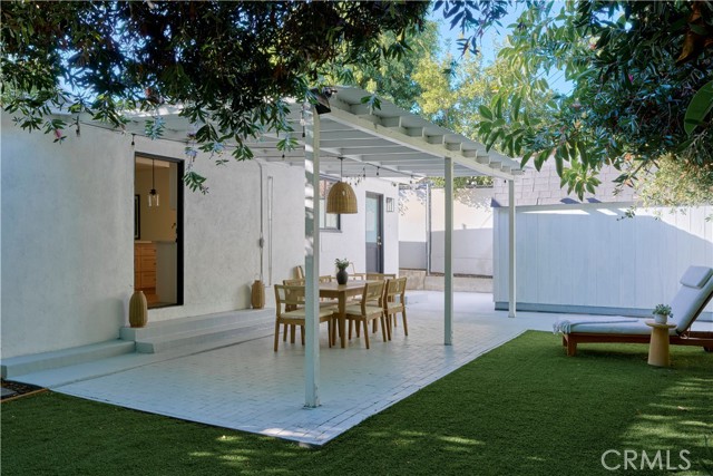 Detail Gallery Image 37 of 40 For 4800 Mary Ellen, Sherman Oaks,  CA 91423 - 3 Beds | 2 Baths