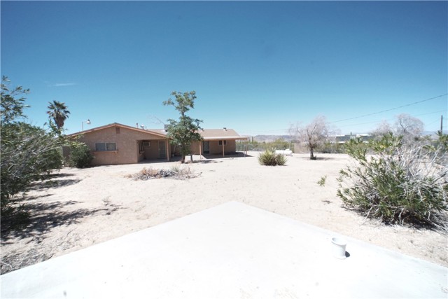 Detail Gallery Image 17 of 27 For 6943 Ivanpah Ave, Twentynine Palms,  CA 92277 - 3 Beds | 2 Baths