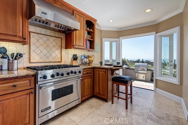 Detail Gallery Image 3 of 20 For 491 Calle Amigo, San Clemente,  CA 92673 - 4 Beds | 3 Baths
