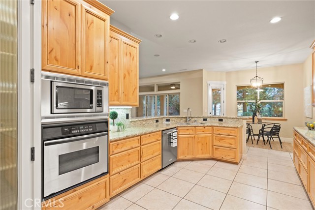 Detail Gallery Image 21 of 44 For 10473 Bogie, Chico,  CA 95928 - 4 Beds | 3 Baths