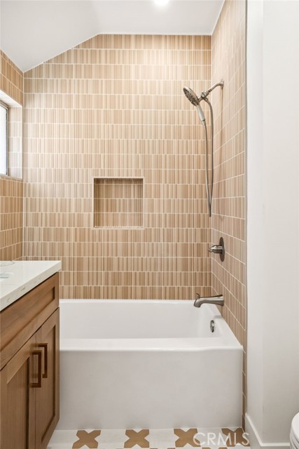 4702 Kraft Avenue, Valley Village, California 91602, 3 Bedrooms Bedrooms, ,3 BathroomsBathrooms,Residential Lease,For Rent,4702 Kraft Avenue,CRSR25155544