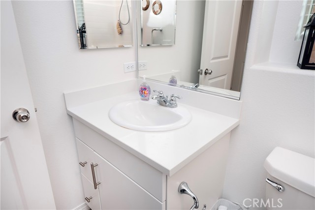 Detail Gallery Image 15 of 69 For 16657 Snowdrop Ln #2,  Fontana,  CA 92336 - 4 Beds | 3 Baths