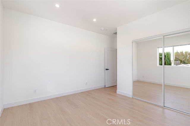 Detail Gallery Image 23 of 23 For 6850 1/2 Ranchito Ave, Van Nuys,  CA 91405 - 3 Beds | 3 Baths