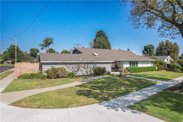 Image 2 of 61 For 14242 Clarissa Lane
