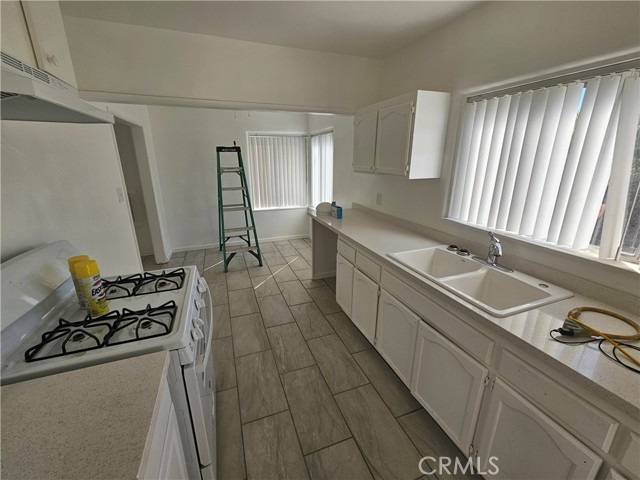 545 N 2nd, Banning CA: https://media.crmls.org/medias/c4e34c30-6d14-46c3-ad95-d2e1cd9d43fc.jpg