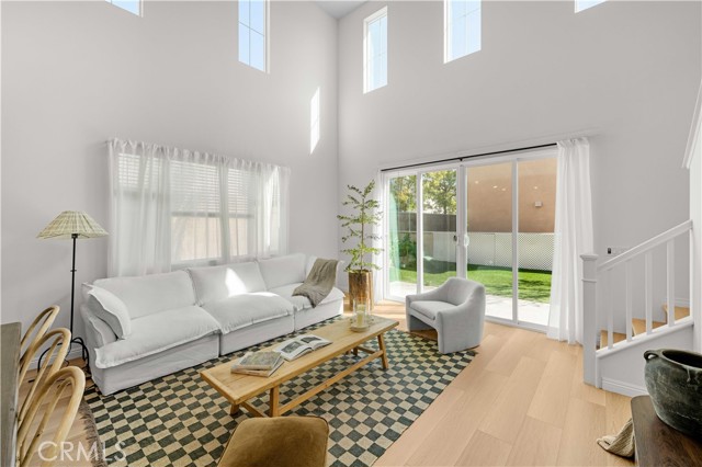 Detail Gallery Image 6 of 45 For 7143 Montecito, Corona,  CA 92880 - 4 Beds | 3/1 Baths