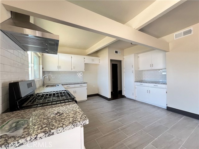 Detail Gallery Image 4 of 21 For 905 E Myrtle St, Hanford,  CA 93230 - 3 Beds | 2 Baths