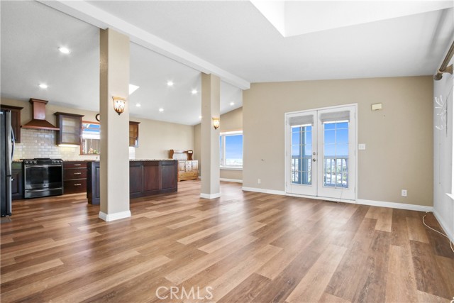 2550 Pacific Coast, Torrance CA: https://media.crmls.org/medias/c4e4721e-03ba-44e4-a00a-d7d1d593007e.jpg
