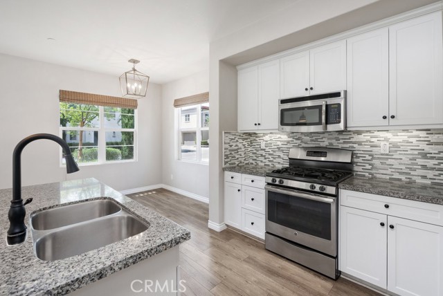 21851 Moveo Drive, Saugus CA: https://media.crmls.org/medias/c4e51894-0803-4094-83b4-fff34b7510be.jpg