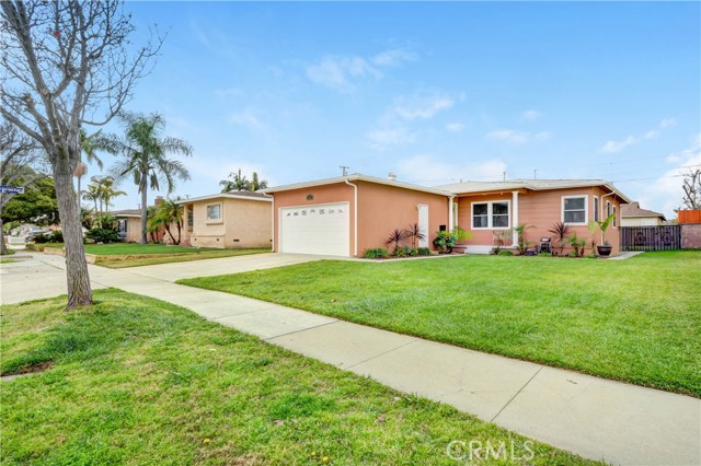 5725 Carfax Ave, Lakewood, CA 90713