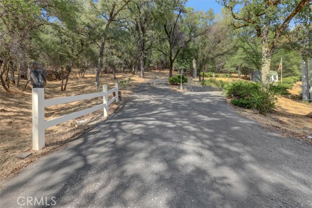 Detail Gallery Image 19 of 21 For 19555 Black Oak Ln, Grass Valley,  CA 95949 - 4 Beds | 4/2 Baths