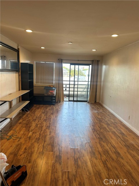 Detail Gallery Image 5 of 9 For 1118 Valencia St #214,  Los Angeles,  CA 90015 - 1 Beds | 1 Baths