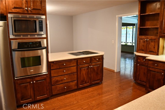 Detail Gallery Image 7 of 28 For 3138 W Mill Creek Dr, Visalia,  CA 93291 - 4 Beds | 2 Baths