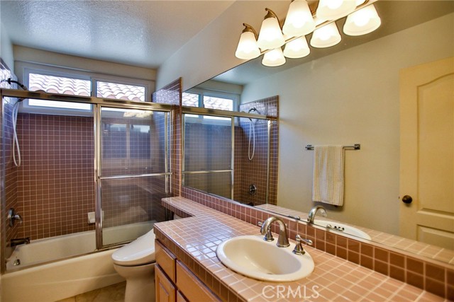 Detail Gallery Image 36 of 42 For 21192 Spurney Ln, Huntington Beach,  CA 92646 - 4 Beds | 4/1 Baths