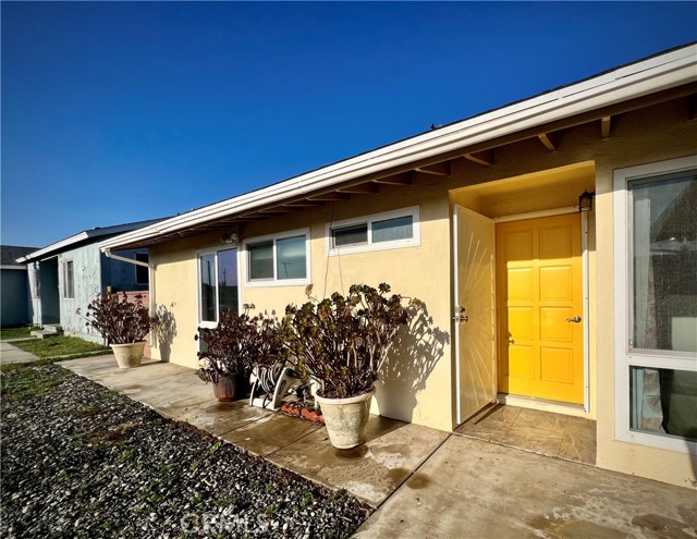 Detail Gallery Image 2 of 18 For 718 N Modena St, Anaheim,  CA 92801 - 3 Beds | 2 Baths