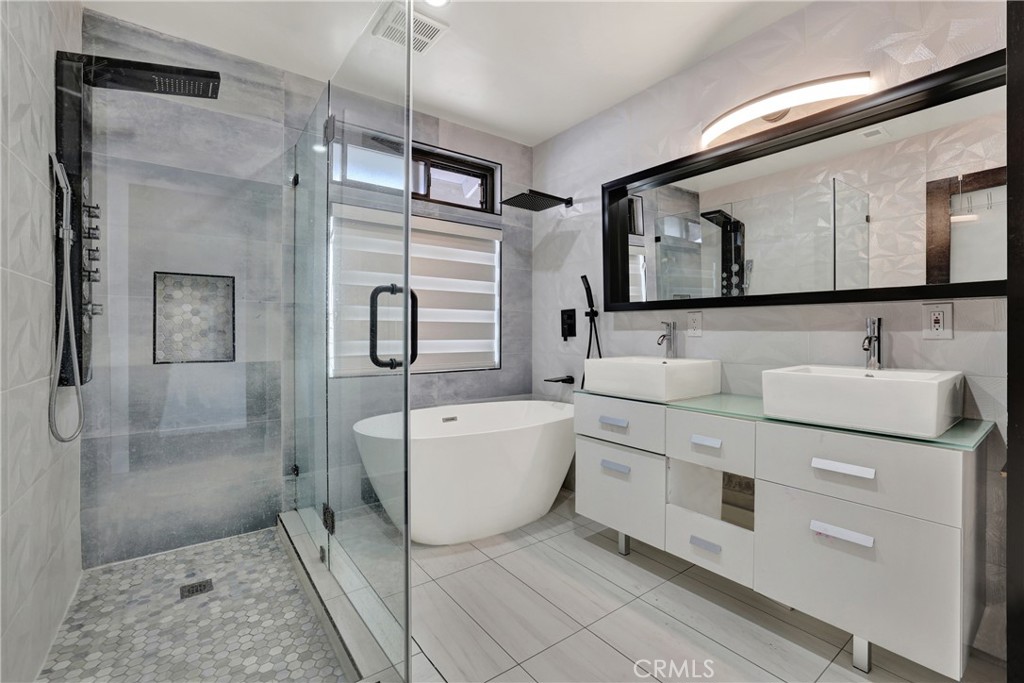 MLS #OC26160501 image #32