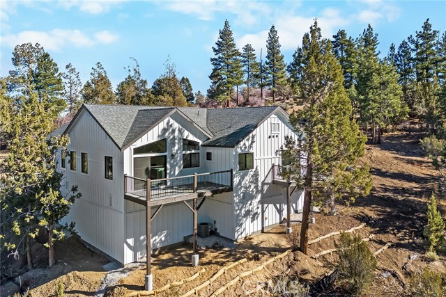 Detail Gallery Image 11 of 75 For 441 Woodcreek Dr, Big Bear City,  CA 92314 - 4 Beds | 3 Baths