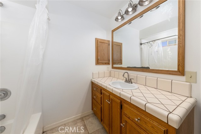 14734 Melbourne Avenue, Hesperia CA: https://media.crmls.org/medias/c4eb370d-03e8-4b83-9095-e8abea51dfef.jpg