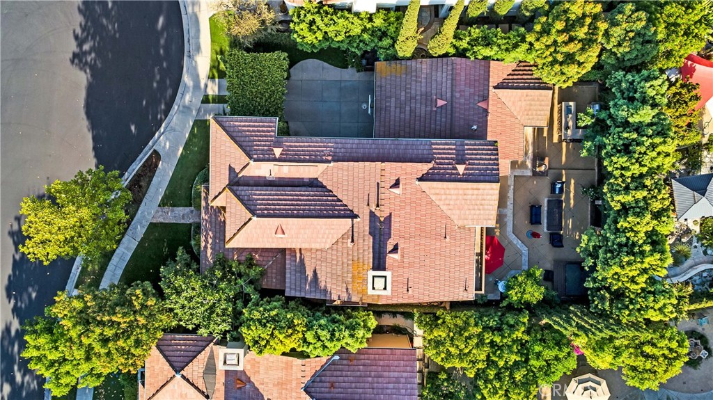https://media.crmls.org/medias/c4eb55a2-1964-45e4-8de5-f726858e38f2.jpg?preset=X-Large