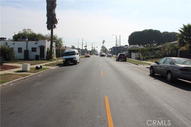 Detail Gallery Image 5 of 43 For 9812 S Denker, Los Angeles,  CA 90047 - 2 Beds | 1 Baths