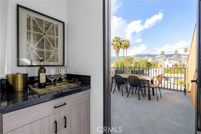Detail Gallery Image 20 of 24 For 528 N Flores St #102,  West Hollywood,  CA 90048 - 2 Beds | 2/1 Baths