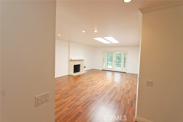 5385 Paseo Del Lago W, Laguna Woods CA: https://media.crmls.org/medias/c4eccbe2-c89a-460e-b780-f2a3bc722d54.jpg
