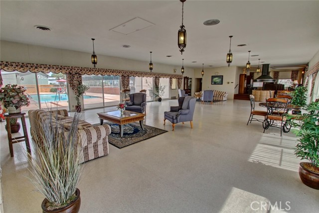 Detail Gallery Image 21 of 31 For 10681 Oak St #52,  Los Alamitos,  CA 90720 - 3 Beds | 2 Baths