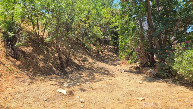 Detail Gallery Image 10 of 16 For 631 N Avenue 48, Los Angeles,  CA 90042 - – Beds | – Baths