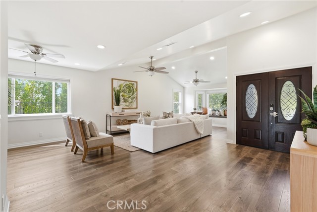 Detail Gallery Image 5 of 39 For 3240 Brace Canyon, Burbank,  CA 91504 - 3 Beds | 2/1 Baths