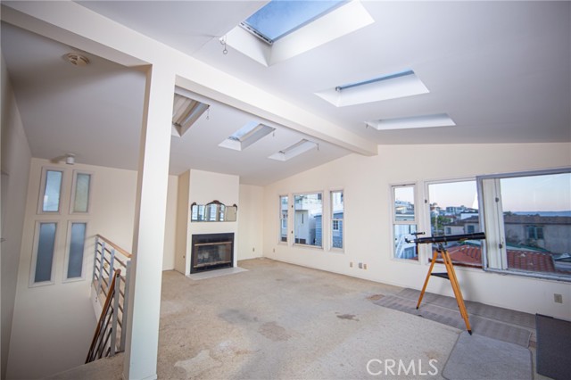 221 33rd Street, Manhattan Beach, California 90266, 3 Bedrooms Bedrooms, ,2 BathroomsBathrooms,Residential,Sold,33rd,NP21229064