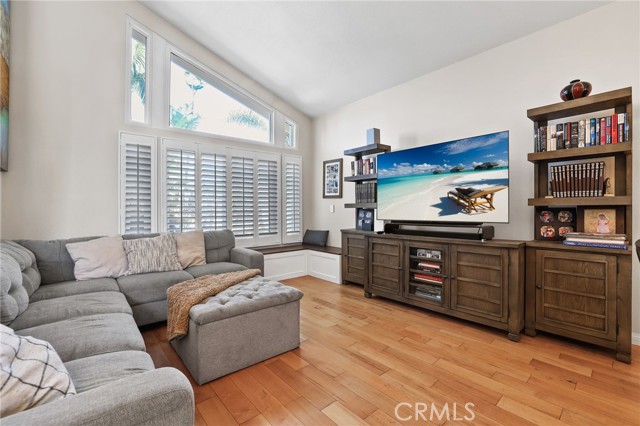 Detail Gallery Image 17 of 31 For 8482 Deepview Dr, Huntington Beach,  CA 92646 - 4 Beds | 3 Baths