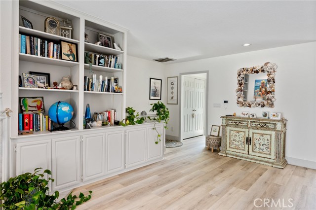718 W 37th Street, San Pedro CA: https://media.crmls.org/medias/c4ef42fb-e9d2-4fa0-ac8b-49db89ca4744.jpg