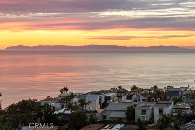 Detail Gallery Image 37 of 41 For 1973 Cortez Ave, Laguna Beach,  CA 92651 - 3 Beds | 2/1 Baths