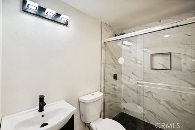 Detail Gallery Image 17 of 20 For 13451 Concord Ave, Corona,  CA 92879 - 4 Beds | 2/1 Baths