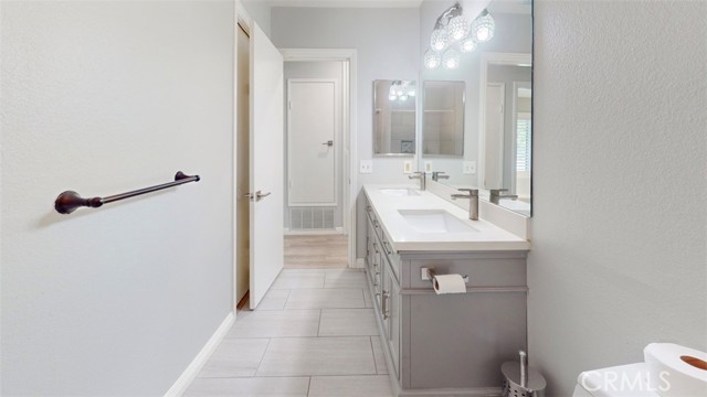 Detail Gallery Image 10 of 14 For 872 W Sierra Madre, Azusa,  CA 91702 - 2 Beds | 1 Baths