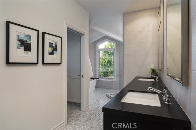 Detail Gallery Image 19 of 60 For 212 Kings Pl, Newport Beach,  CA 92663 - 4 Beds | 3/2 Baths