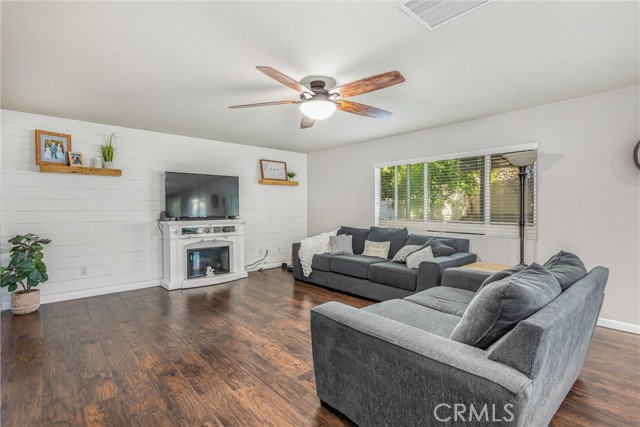 Image 5 of 41 For 30438 Warm Lodge Court Court