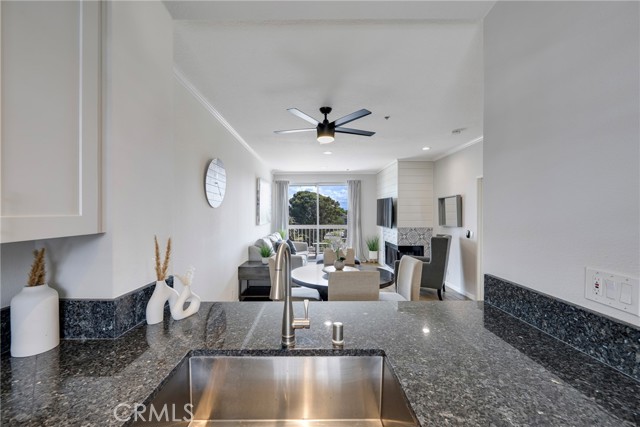 Detail Gallery Image 7 of 57 For 20301 Bluffside Circle #315,  Huntington Beach,  CA 92646 - 1 Beds | 1 Baths