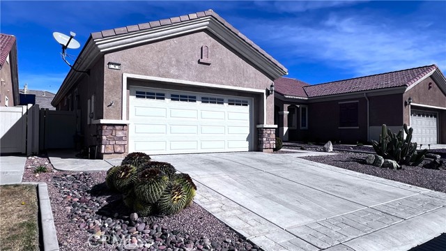 Detail Gallery Image 3 of 24 For 19460 Tor Hill, Apple Valley,  CA 92308 - 2 Beds | 2 Baths