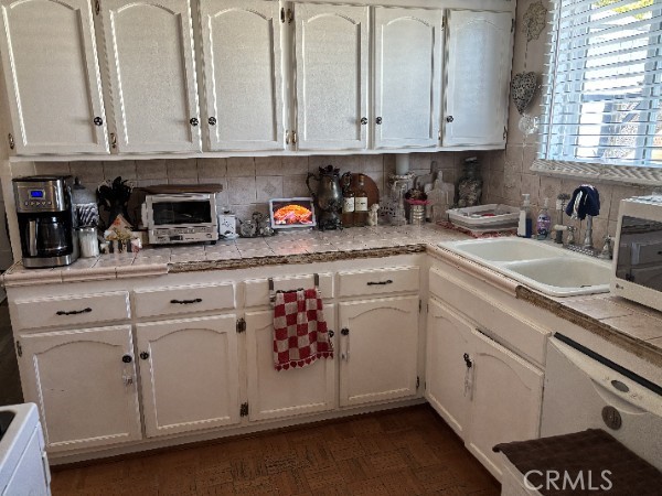 5968 Blackthorne Avenue, Lakewood CA: https://media.crmls.org/medias/c4f1dc4a-d64d-4970-857d-dfe92490aec4.jpg